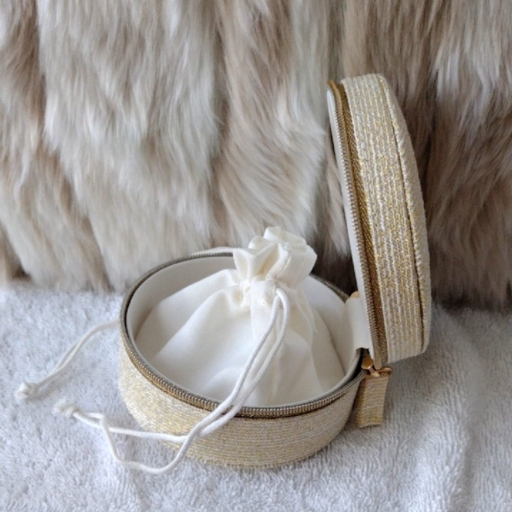 Dior Gold Compact Case - Picture 9 of 16